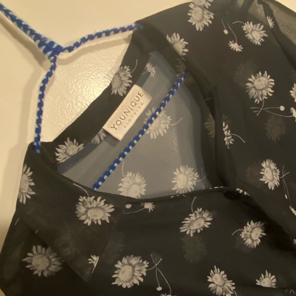 Sheer floral daisy print button up tie crop - Picture 3 of 4